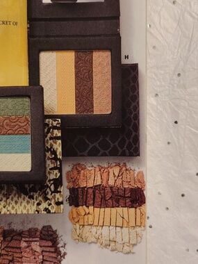 GLOBAL GODDESS EYESHADOW QUAD